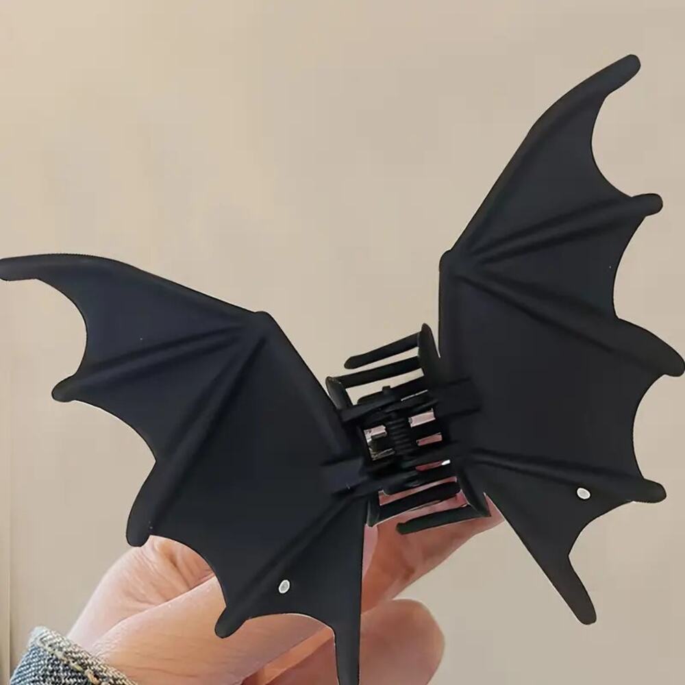 Gothic Bat Wing Hair Clip – Large Black Claw Clip for Women & Girls - Picture 4 of 5